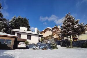 Acogedora Casa con vista al lago en Bariloche