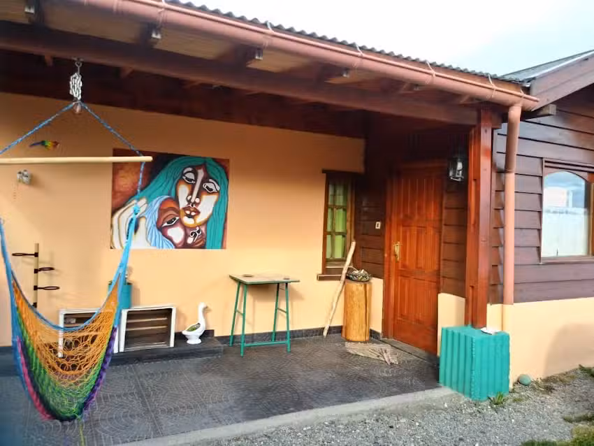 Alem Casa de Familia