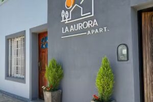 Apart-𝙻𝙰 𝙰𝚄𝚁𝙾𝚁𝙰