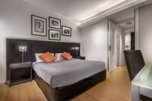 Broadway Hotel & Suites