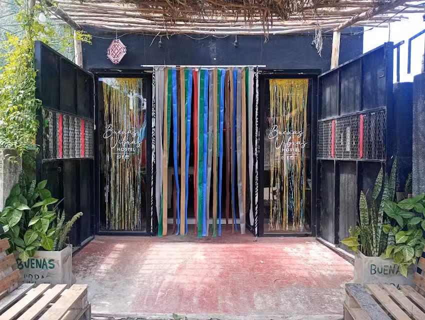 Buenas Vibras Hostel