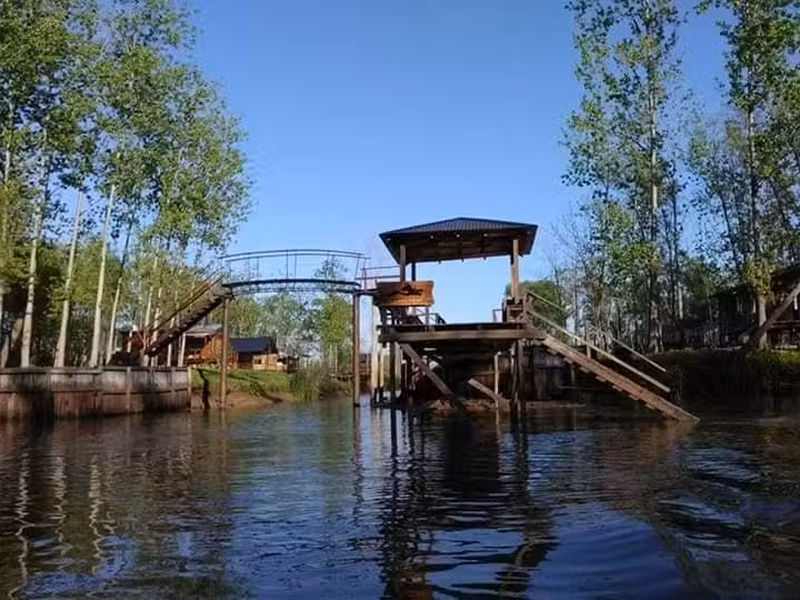 Cabaña del Delta Acuarela del río