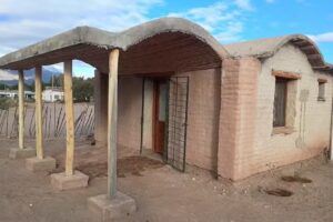 Cabaña huella de barro