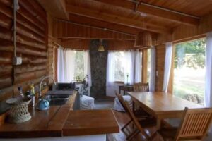 Cabaña La Confluencia, a metros del Río Quemquemtreu y del Río Azul