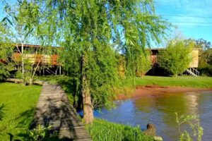 Cabañas LUEM. Canal Honda. Delta de Tigre.