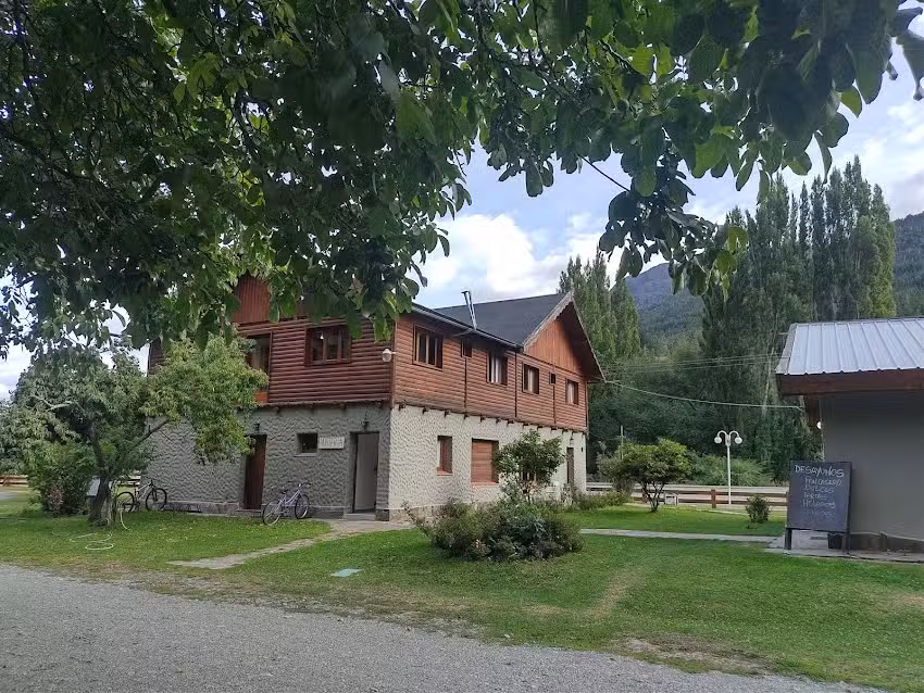 Cabañas y Hosteria Aldea Los Huemules