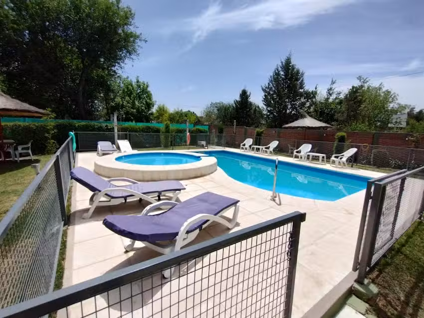 Camping – Deptos – Cabañas Complejo Sol y Río