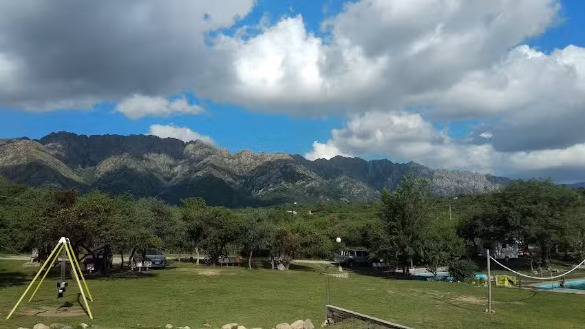 Camping y Balneario Municipal De Cortaderas.