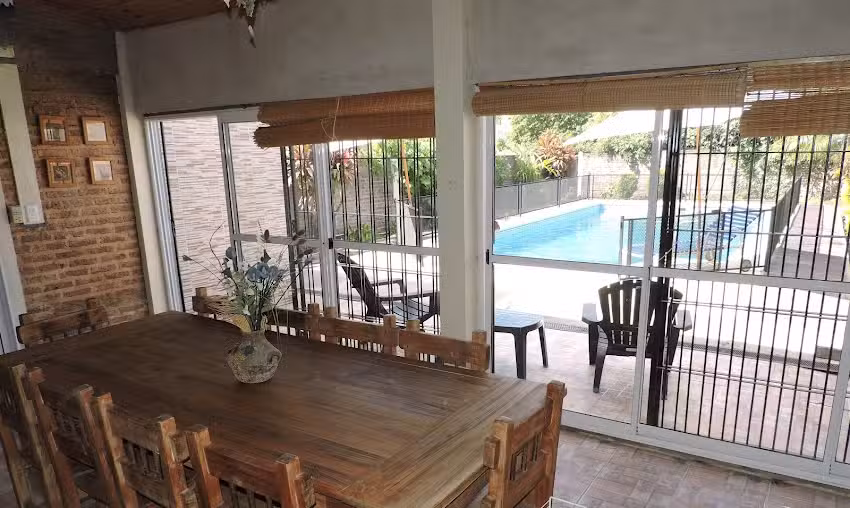 Casa con Piscina Alquiler Temporario