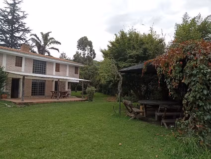 Casa de Piedra – Lozano