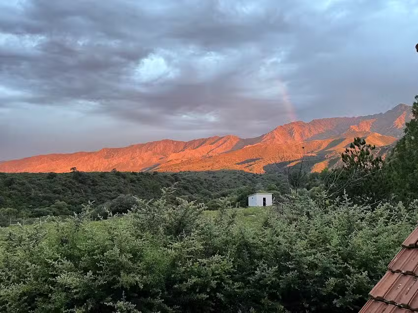 CERCA DEL CIELO CABAÑAS TRASLASIERRA