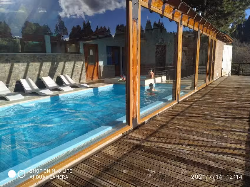 COMPLEJO DE CABANAS ARROYO ESCONDIDO CON PISCINA