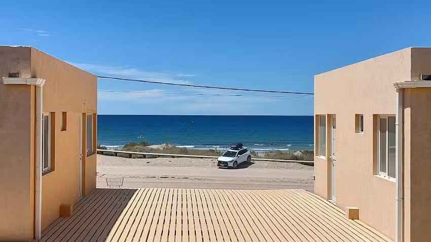 Complejo Don Pedro-Patagonia Argentina Frente al Mar a 30 metros de La Playa