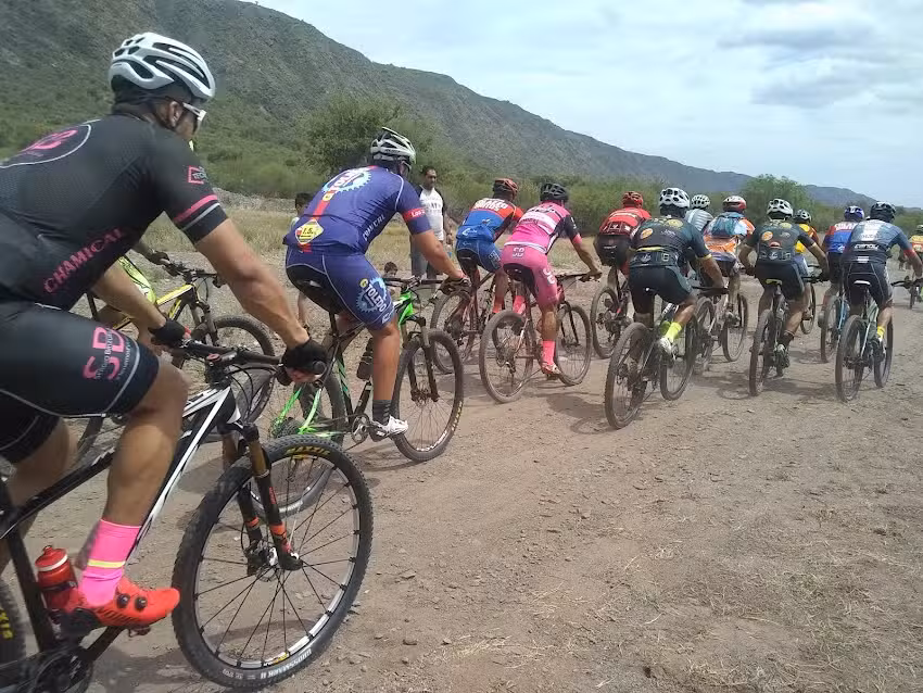 Complejo Turistico Carlos Saul Menem – Hotel y Cabañas