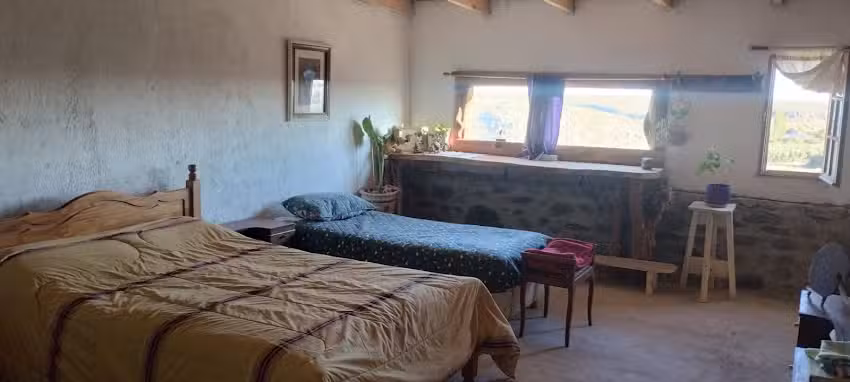 El Refugio- mirador natural – Alojamiento y comida.