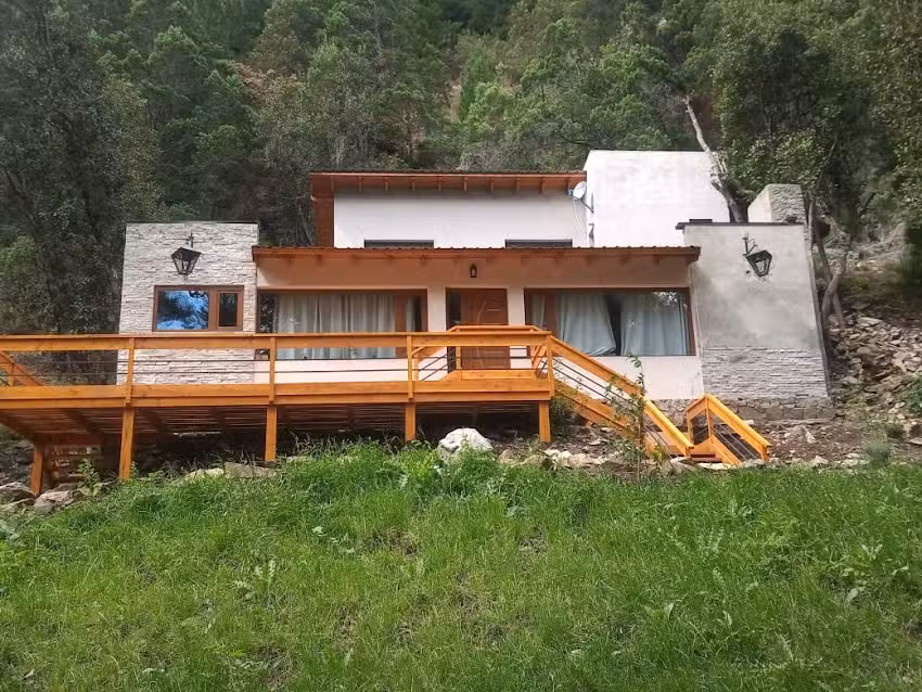 El Shaddai Casa de Montaña Lago Puelo