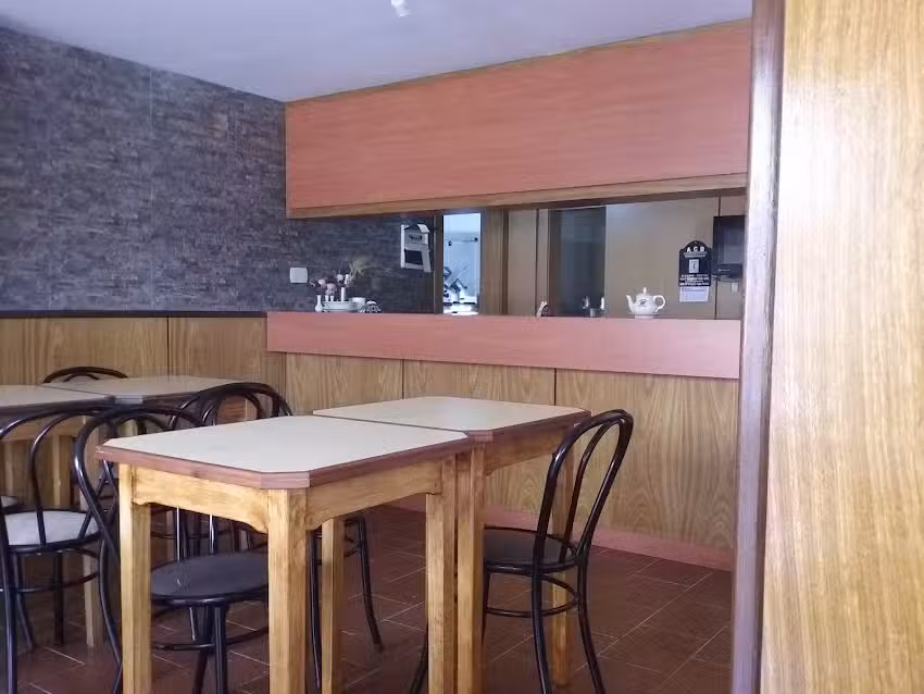 Ezpeleta Hotel