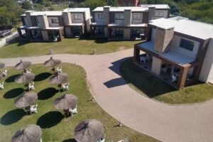 Faro Il Bolo Sierras Apart