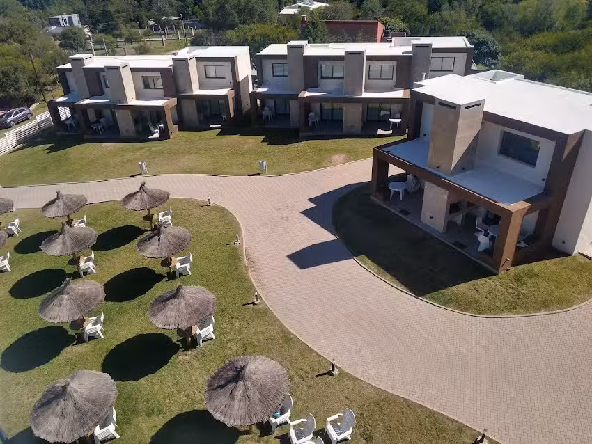 Faro Il Bolo Sierras Apart