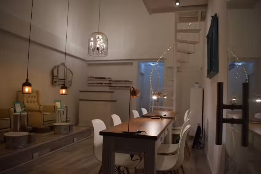 Holly Nails Beauty spa