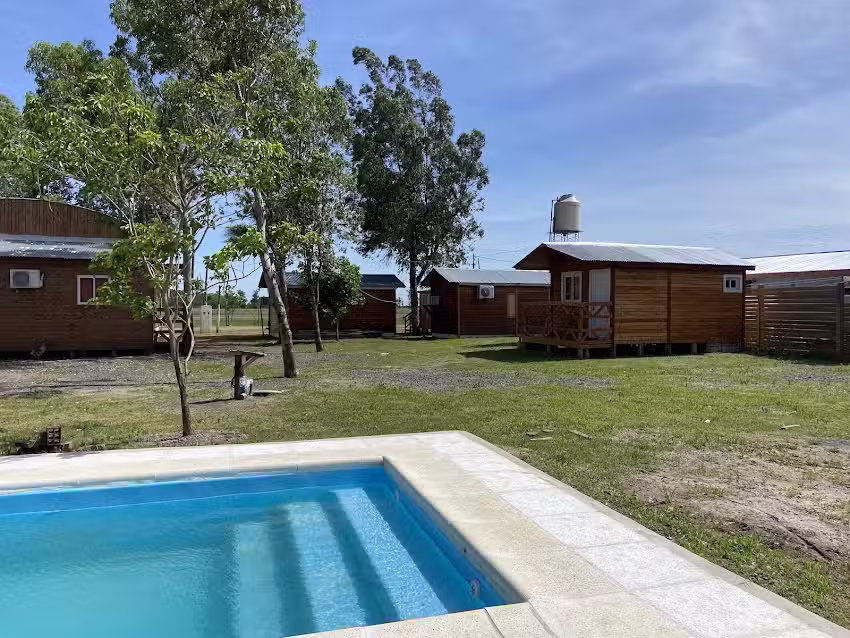 HOSPEDAJE,CABAÑAS Y PARRILLA