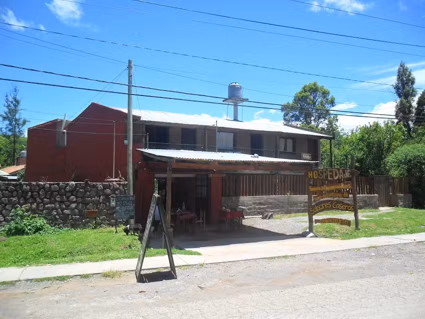 Hospedaje Descanso de Reyes (monoambientes totalmente equipados)