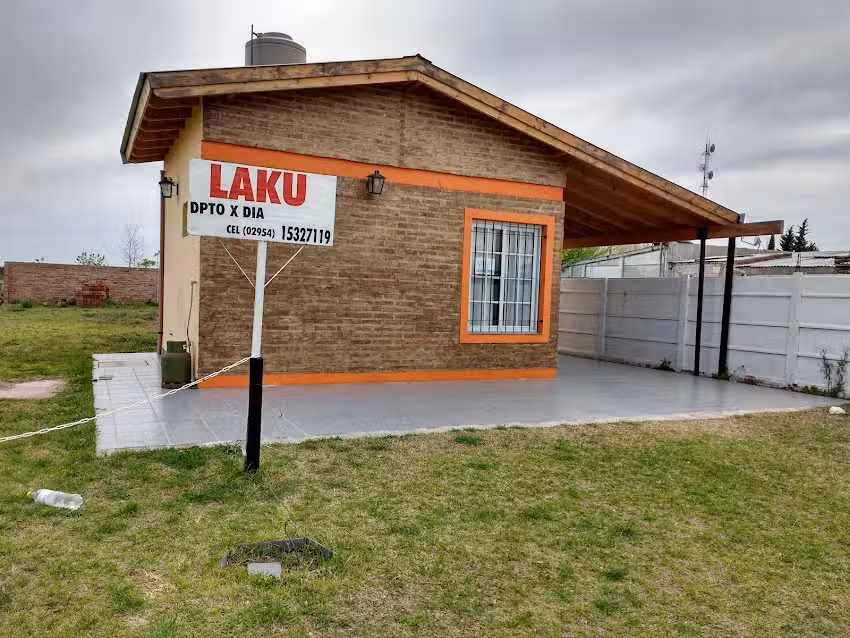 Hospedaje Laku