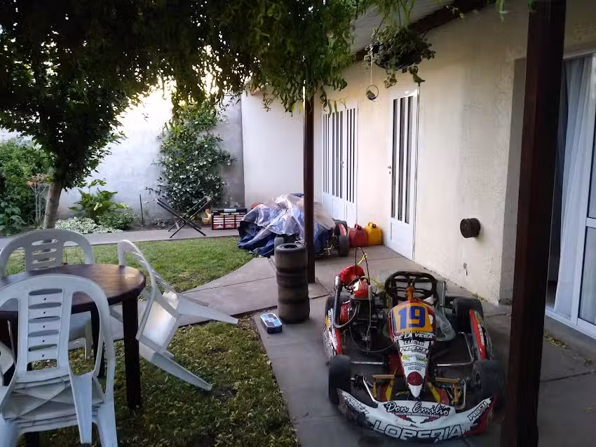 Hospedaje por día en Laprida “Laura y José”