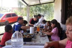 Hospedaje y Patio de Comida Victoria Calderon