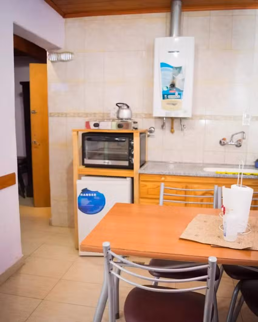 Hostal “El Tomolasta”