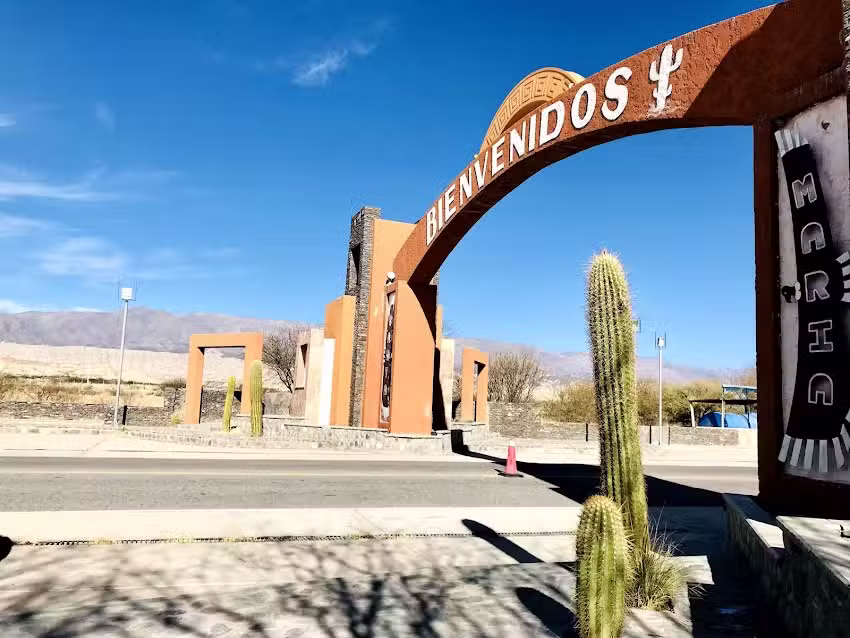 HOSTAL “La Escondida”. Mabel Gutierrez.