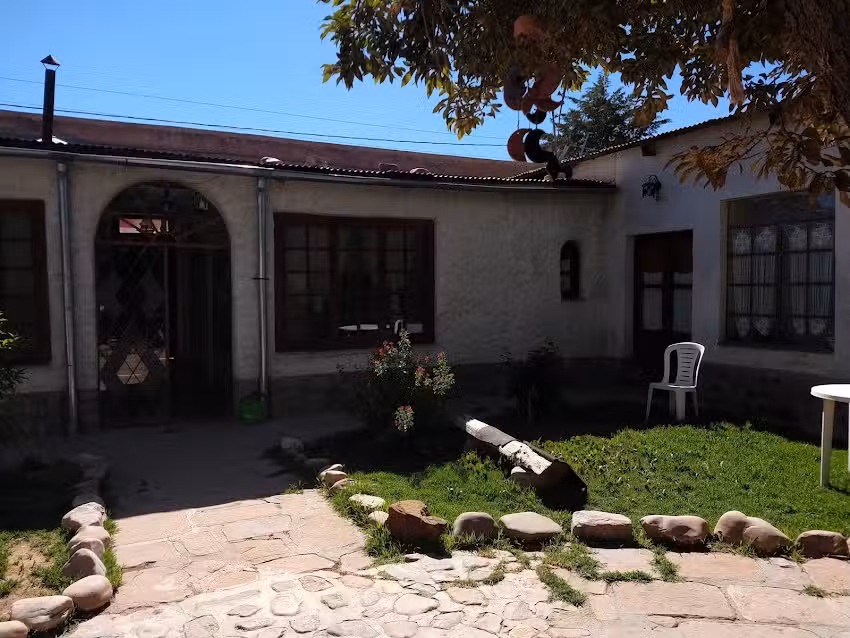 Hostal La Maison Enchantee