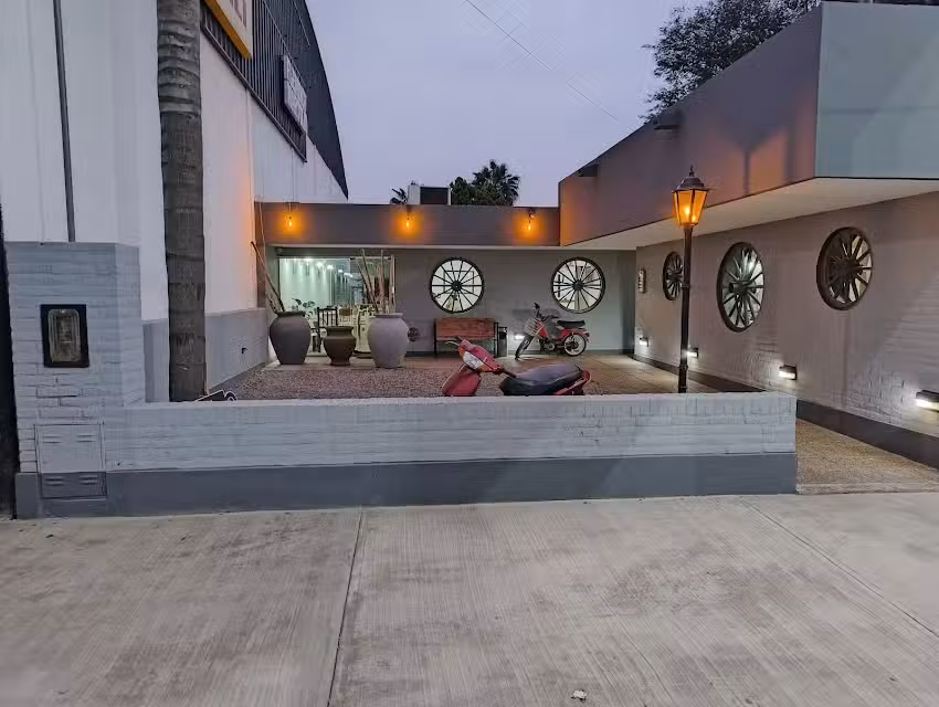 Hostel Las Ruedas by Choca