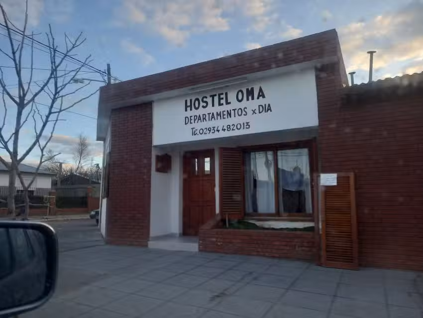 Hostel Oma
