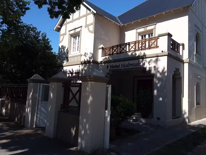 Hosteria Madre Selva