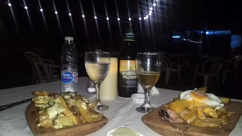 Hosteria Novel Tv-cocheras-wifi-aire Acond