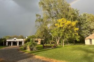 Hosteria Santa Maria. Posada de Campo Mercedes y Altamira, pileta Climatizada