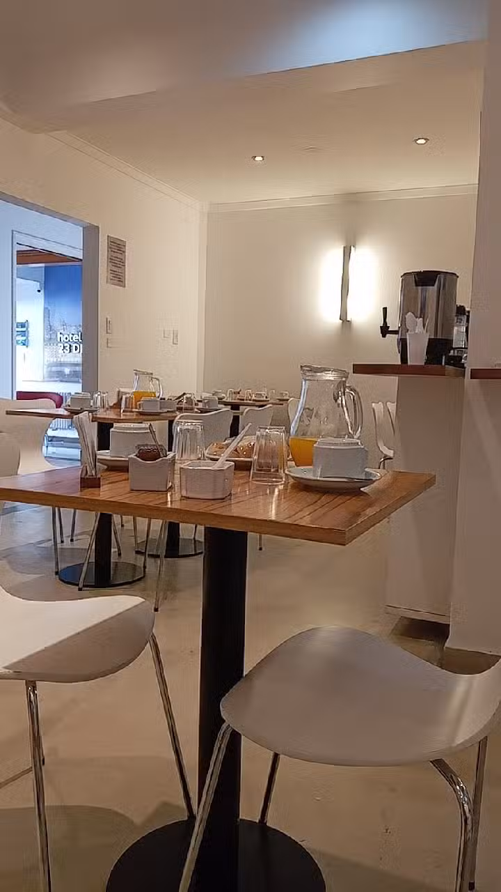 Hotel 23 de agosto socaya