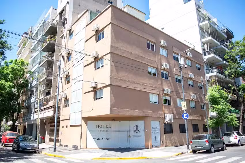 Hotel “5 de Abril”