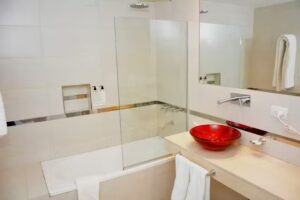 Hotel Alvarado Suites