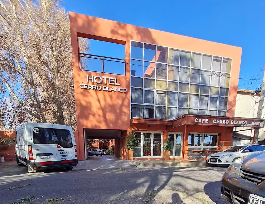 Hotel Cerro Blanco