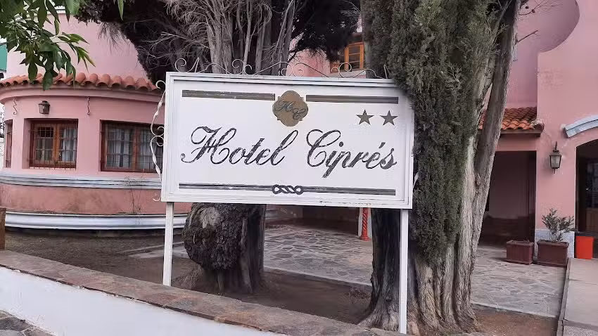 Hotel Cipres