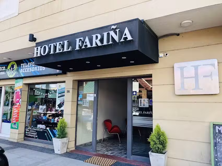 HOTEL FARIÑA
