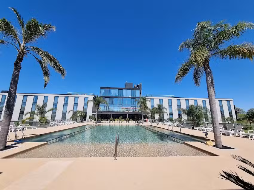 Hotel Howard Johnson Plaza La Ribera