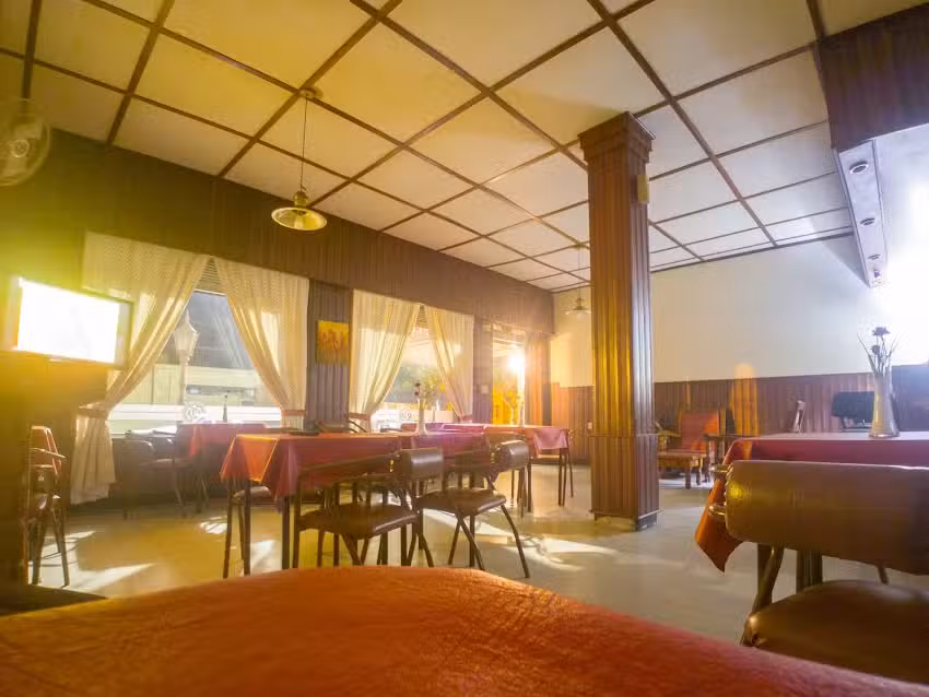 Hotel Jaureguialzo (frente al casino)