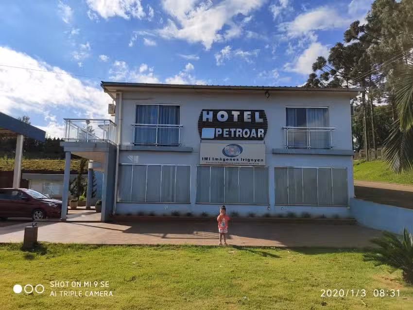 Hotel Petro Ar