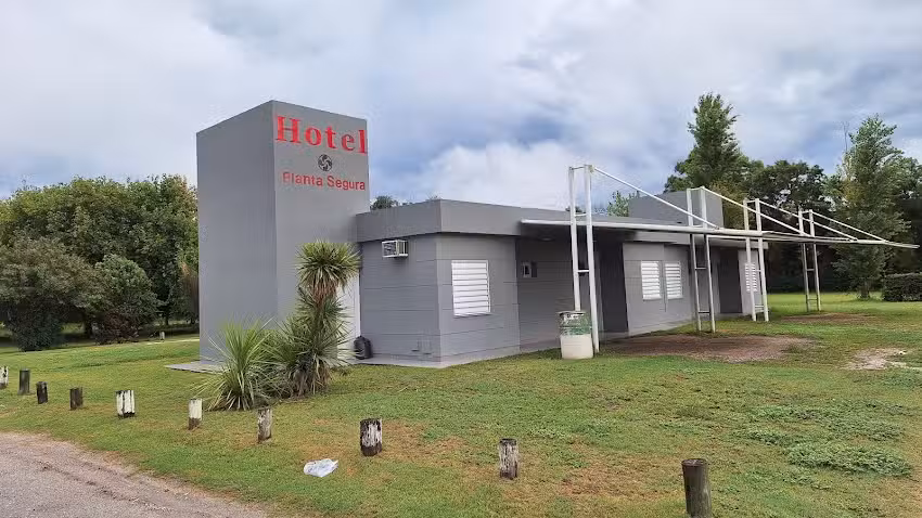 Hotel Planta Segura