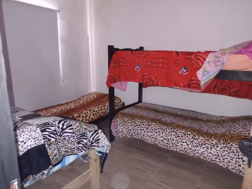 Hotel por día en General Acha( cabaña amueblada)