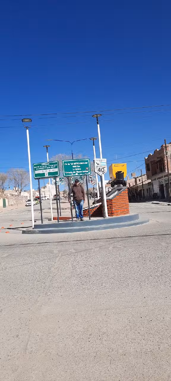 Hotel Zulma, económico en casa de familia/ wifi/ cochera/ agua caliente