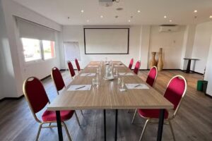 Howard Johnson by Wyndham Hotel & Resort Funes